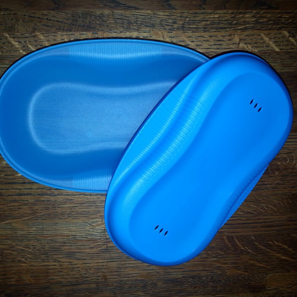 Microwave Breakfast Maker, Tupperware, Makes omelets, scrambled eggs, oatmeal, F